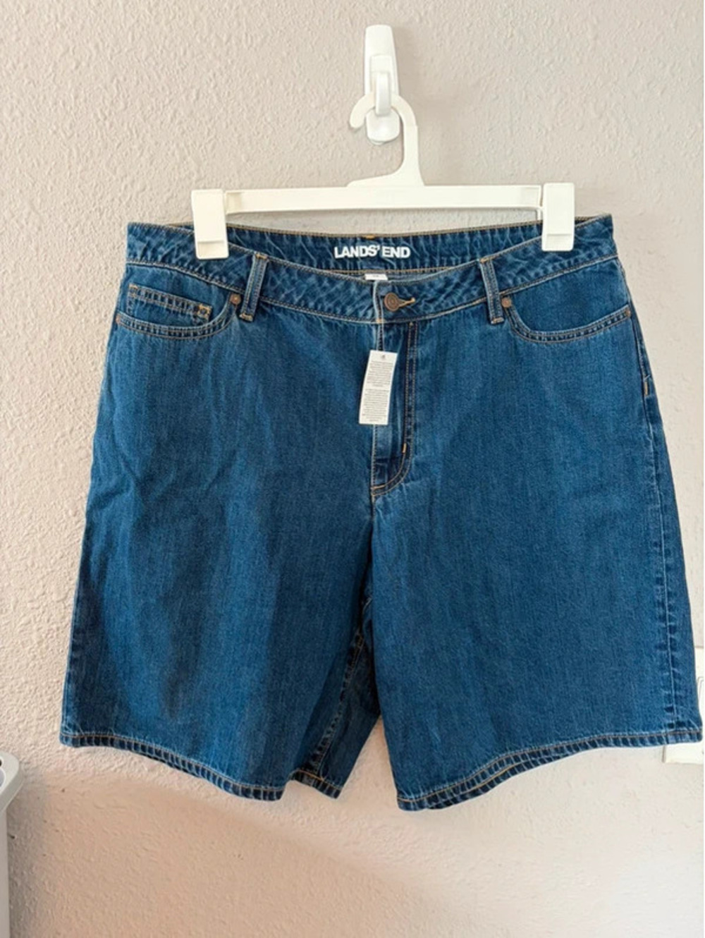 NWT Lands' End Women's Chino Denim Shorts size 16